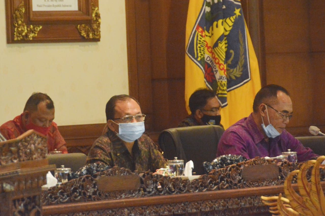 podiumnews.com-Koster Tegaskan Perda PZWP3K sebagai Implementasi Kearifan Lokal Segara Kertih